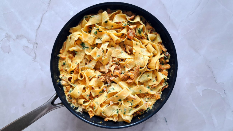 makaron z kurkami i boczkiem - krok 8