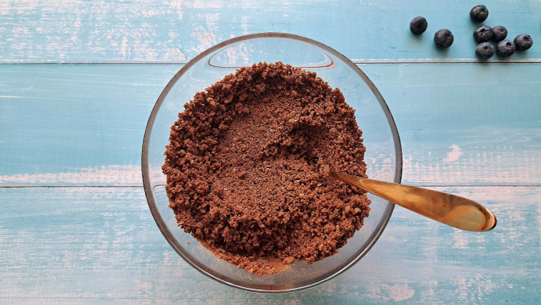 sernik na zimno z borówkami - krok 2