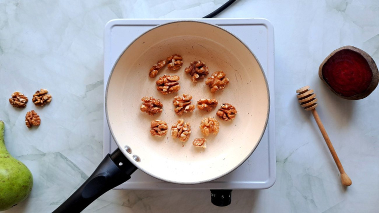 sałatka z burakiem i gruszką - krok 2