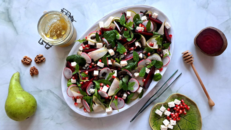 sałatka z burakiem i gruszką - krok 8