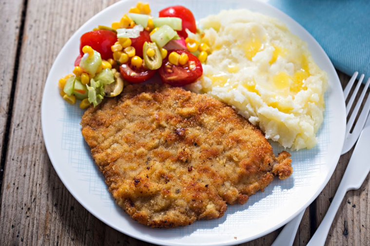 kotlet schabowy - podanie