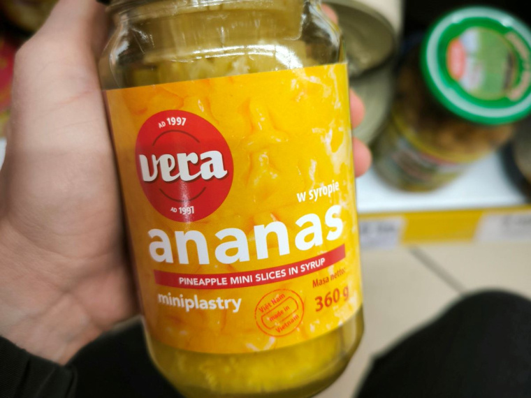 ananas w syropie z Dino