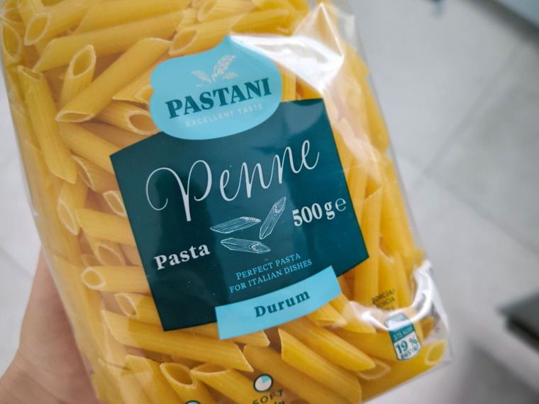 jasne penne z Biedronki