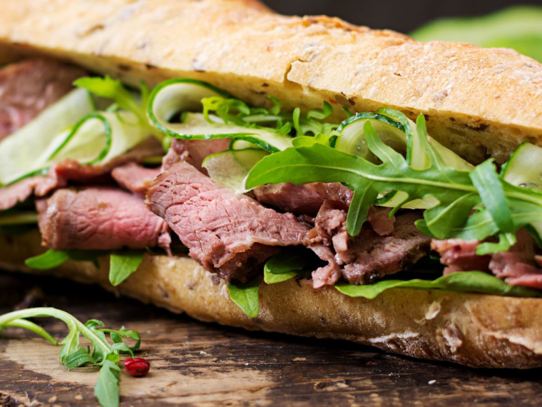 pastrami na kanapce
