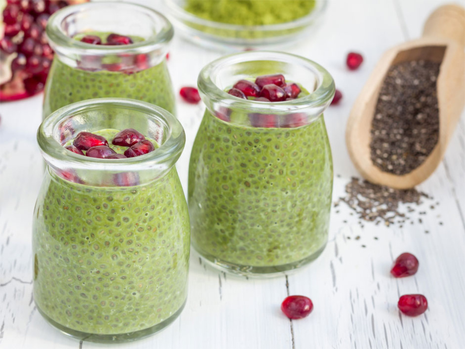 Wegański zielony pudding chia z granatem przepis Mojegotowanie.pl
