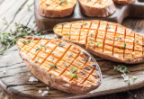 Co jeść zamiast chleba: pieczone bataty