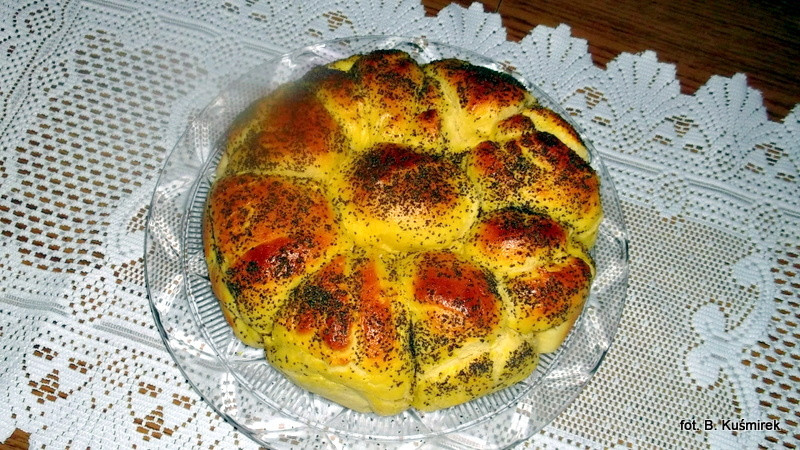 buleczki_drozdzowe_z_makiem