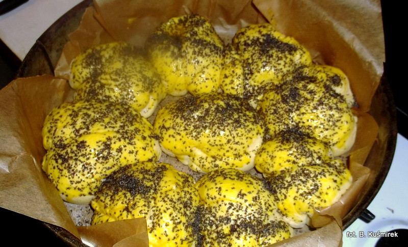 buleczki_drozdzowe_z_makiem