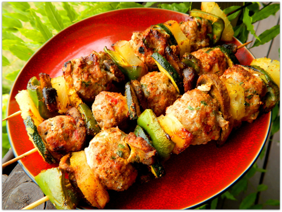 Szaszłyki z pulpecikami z mięsa mielonego