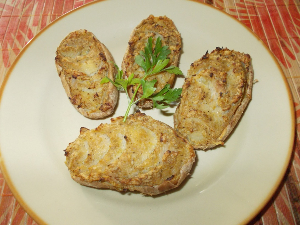 podwojnie_zapiekane_faszerowane_ziemniaki_w_mundurkach