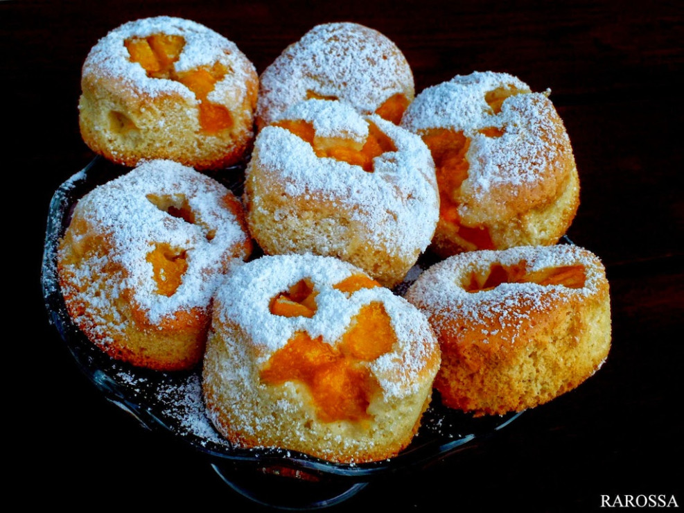 muffinki_z_brzoskwiniami