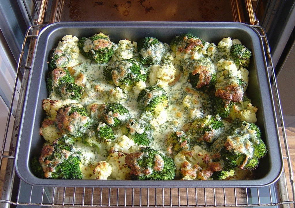 Karmazyn Zapiekany z Brokułami i Kalafiorem
