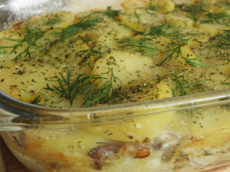 Zapiekanka grzybowo-ziemniaczana.