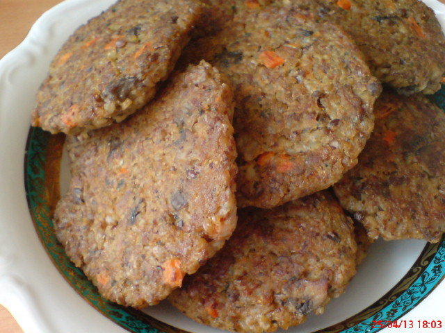 kotlety_z_kaszy_gryczanej_i_pieczarek