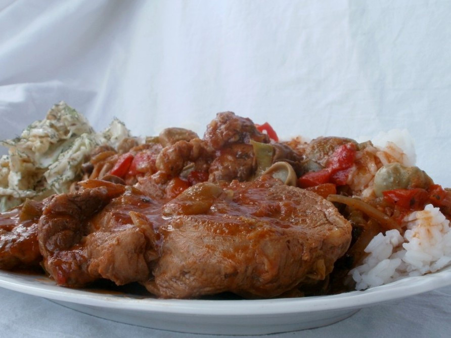 duszona_karkowka_z_warzywami