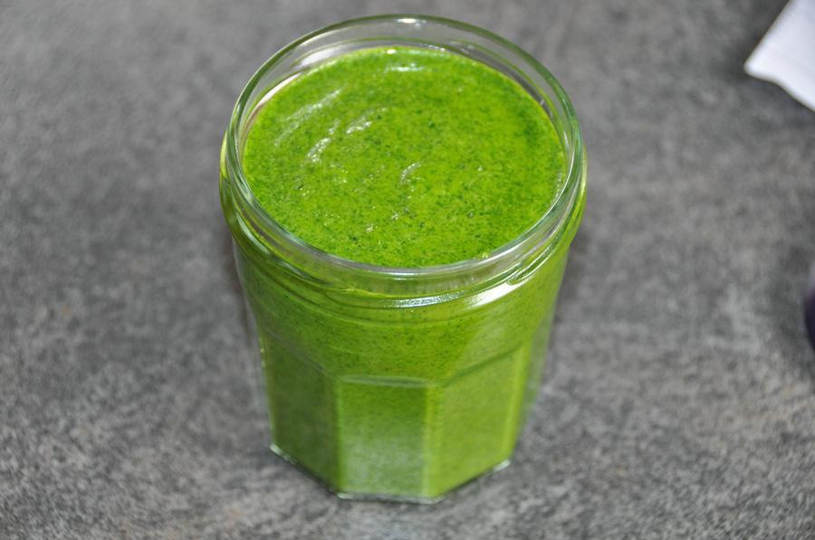 Pikantny dip z kolendry