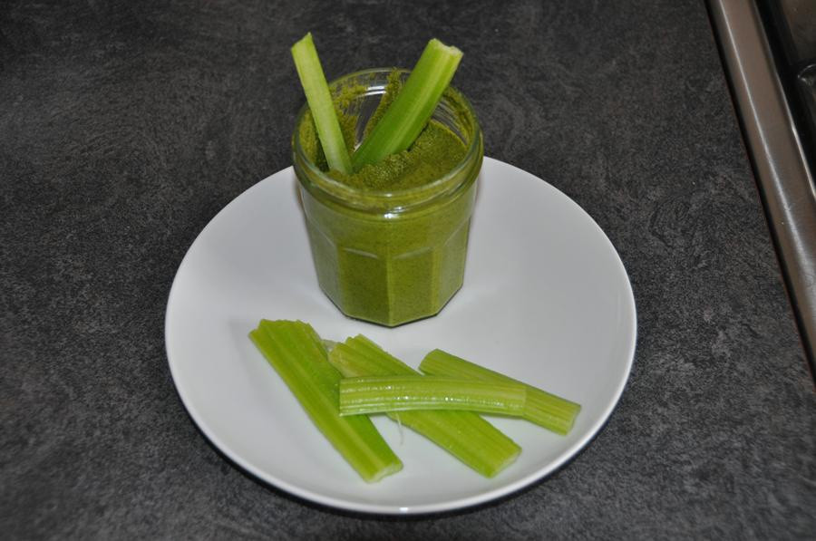 pikantny_dip_z_kolendry