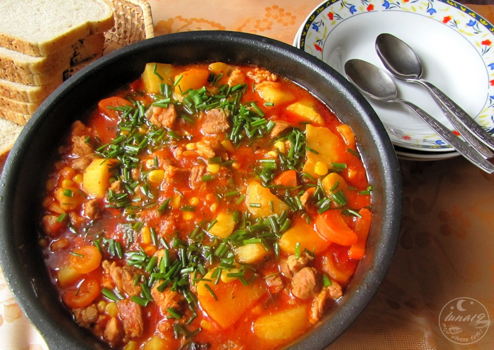 Gulasz z ziemniakami