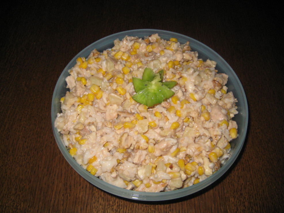 salatka_z_kurczakiem_i_orzechami