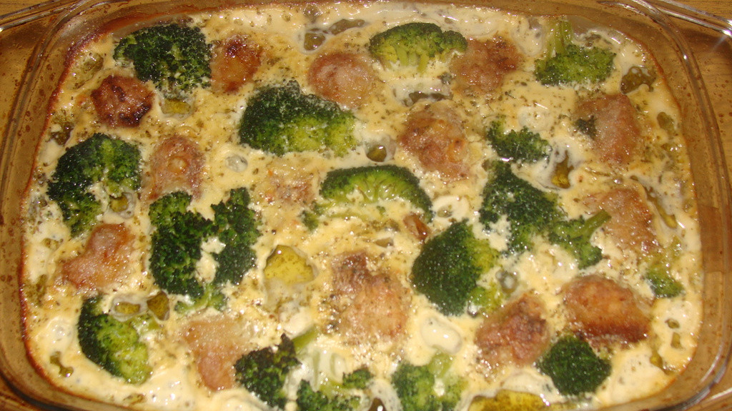 pulpety_zapiekane_w_sosie_smietanowym_z_brokulami