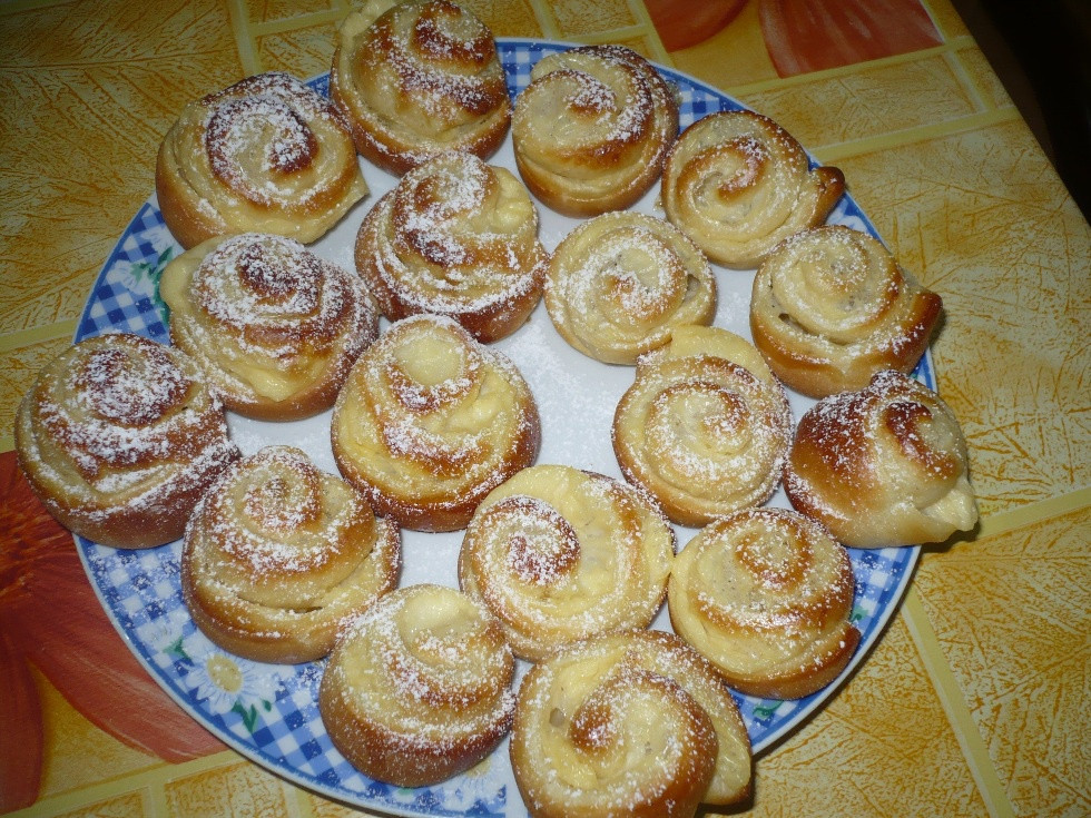 Mini drożdżówki z budyniem