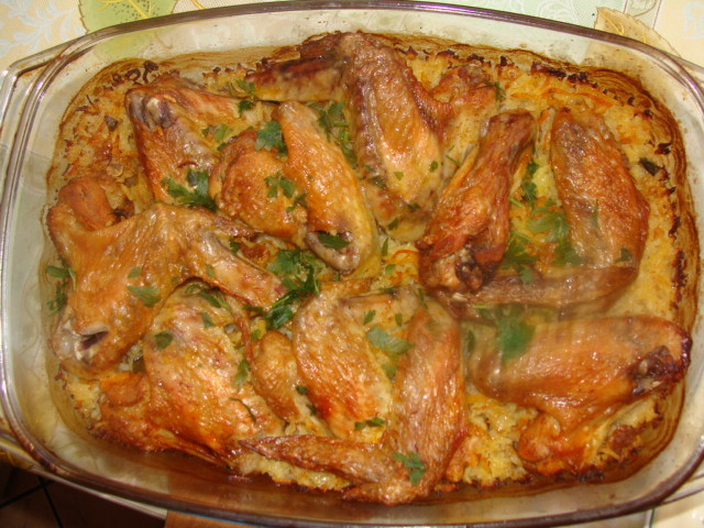 Skrzydełka na ryżu