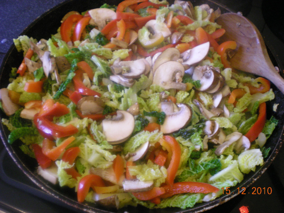 kapusta_duszona_z_warzywami