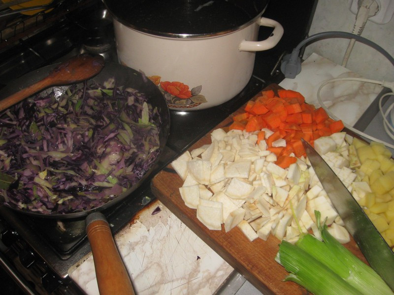 zupa_z_czerwona_kapusta