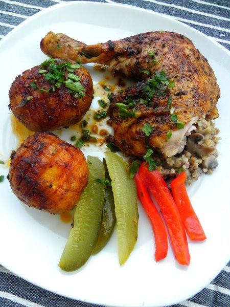 wy_pieczony_kurczak_faszerowany_kasza_i_pieczarkami