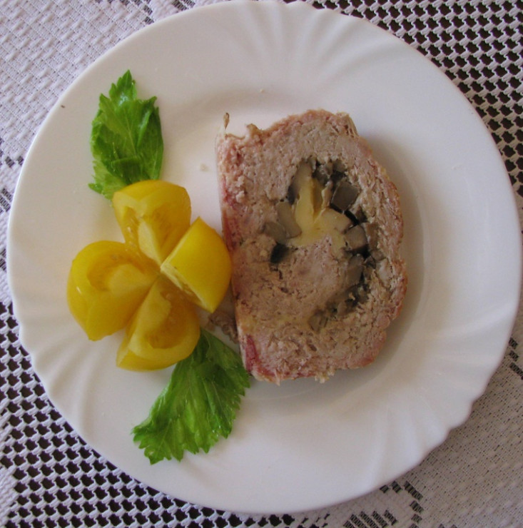 Rolada z miesa mielonego