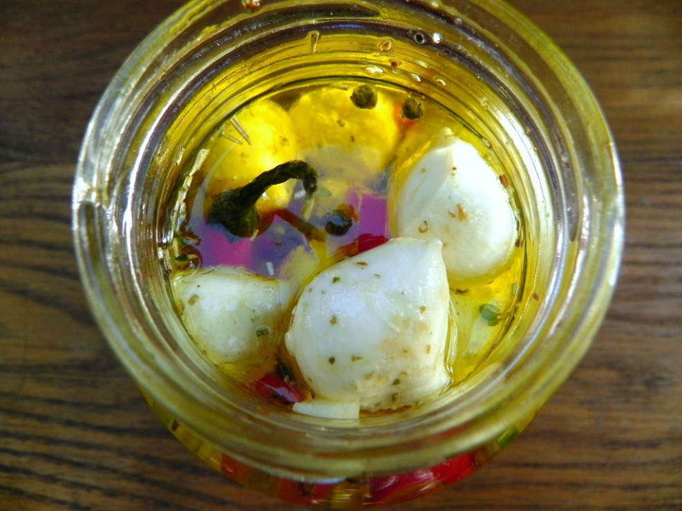 mini_mozzarelki_marynowane_w_oliwie