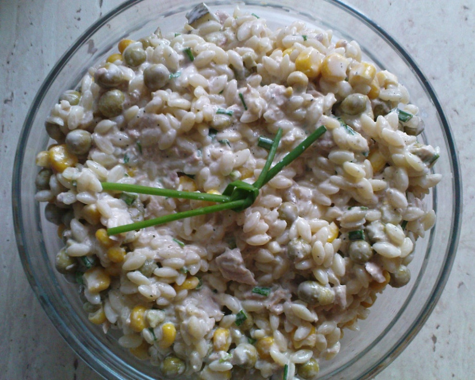 salatka_z_tunczyka_z_makaronem_ryzowym