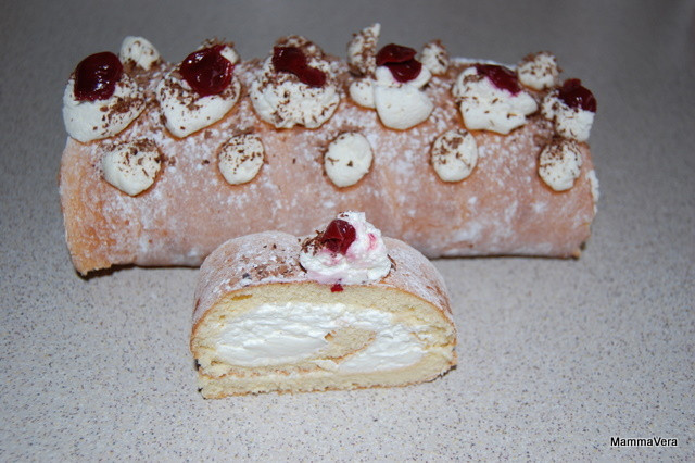 Rolada  cytrynowa "niebo w gębie"