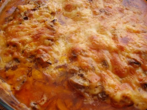 Zapiekanka z karczkiem.