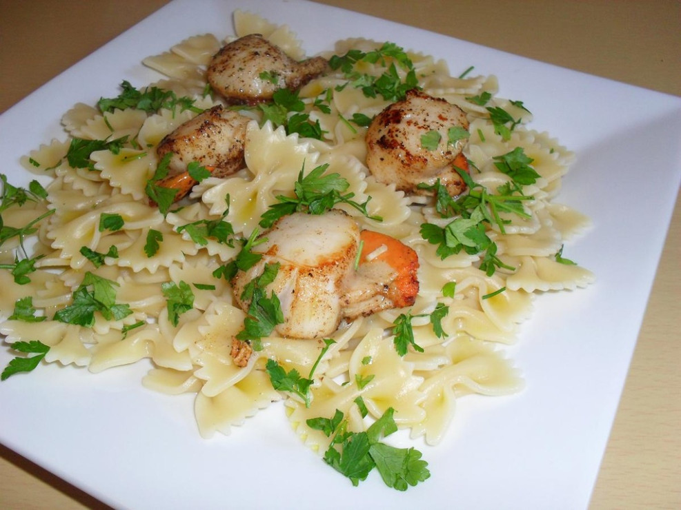 Farfalle z przegrzebkami