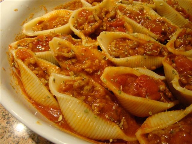 Muszle  Conchiglioni a'la bolognese