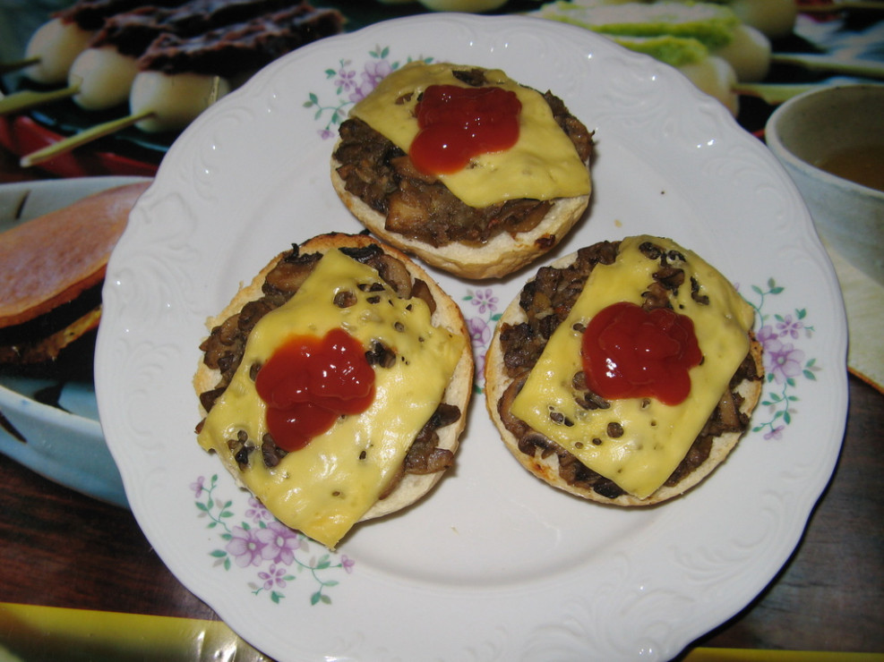 Zapiekanki z pieczarkami