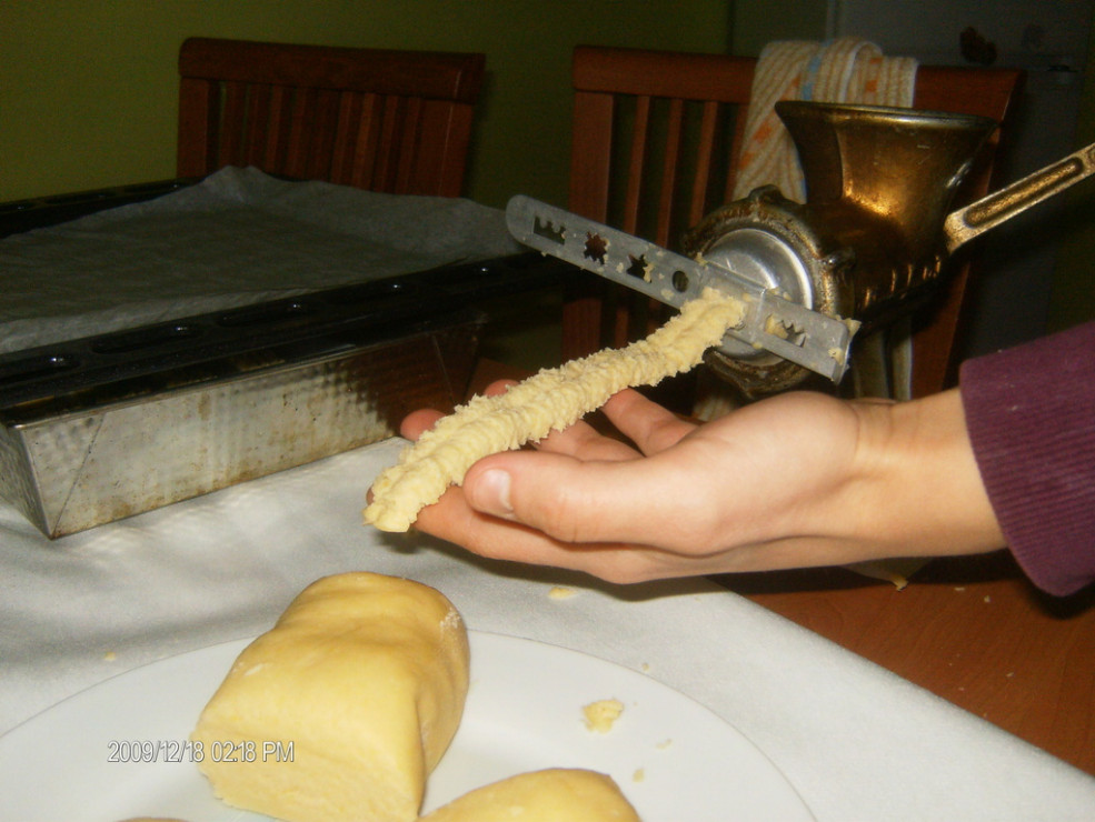 ciastka_krecone_przez_maszynke