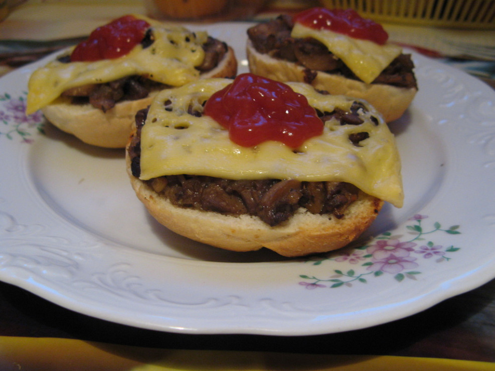 zapiekanki_z_pieczarkami