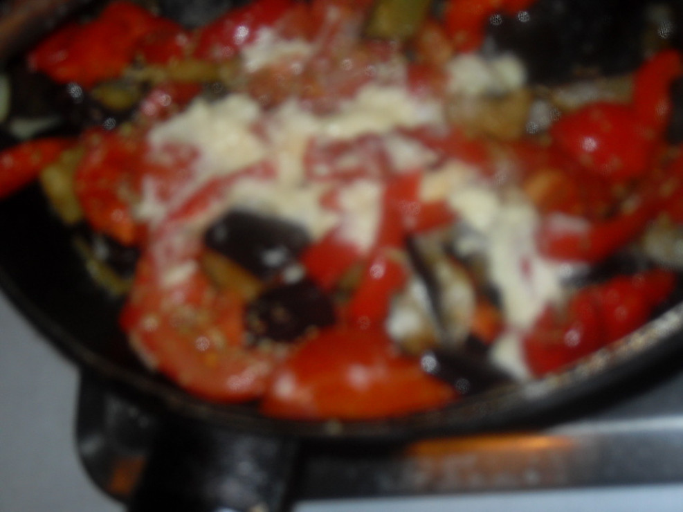 salatka_z_baklazanow_pomidorow_i_papryki