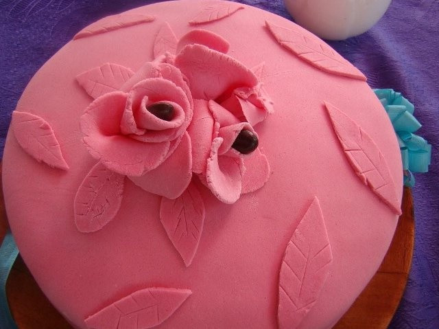 Moj pierwszy tort z masą cukrową