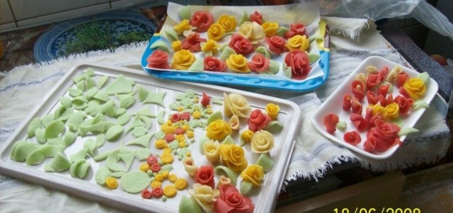 Marcepanowa oszukana masa do dekoracji  tortów i ciast