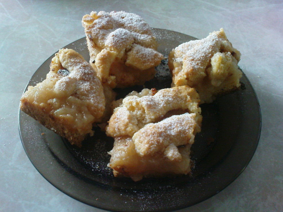 Ciasto kruche z musem jabłkowym