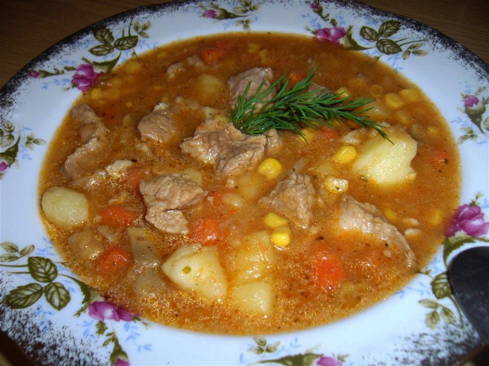 Zupa gulaszowa mojej mamy