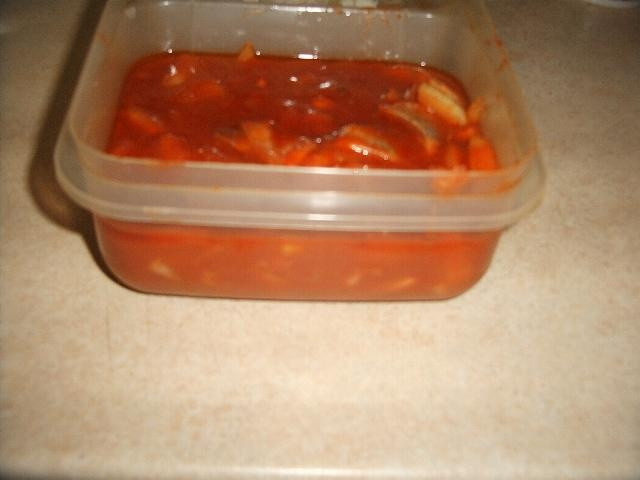 sledzie_w_sosie_pomidorowym