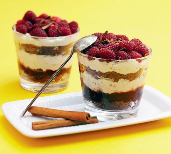 Tiramisu czekoladowe z malinami