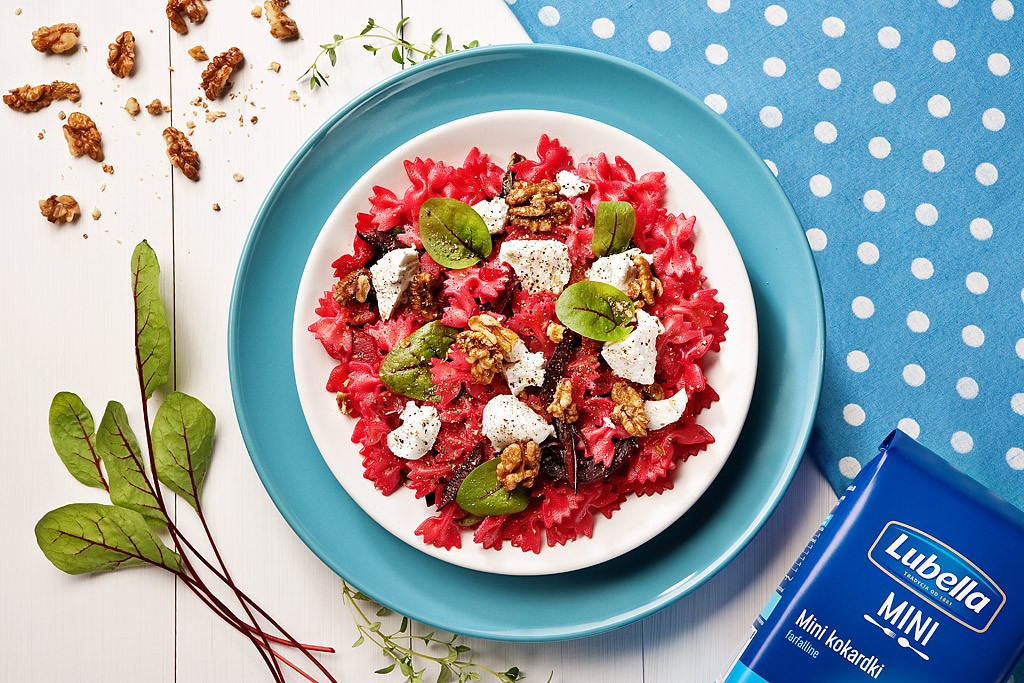 Mini Kokardki z botwiną, kozim serem, boczkiem i orzechami włoskimi