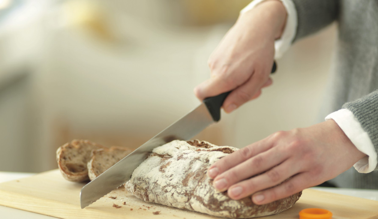 Nóż do pieczywa Fiskars