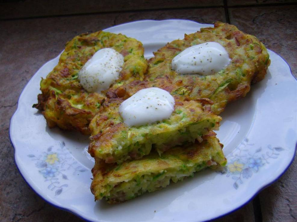 Placki z cukinią z dodatkiem mięsa