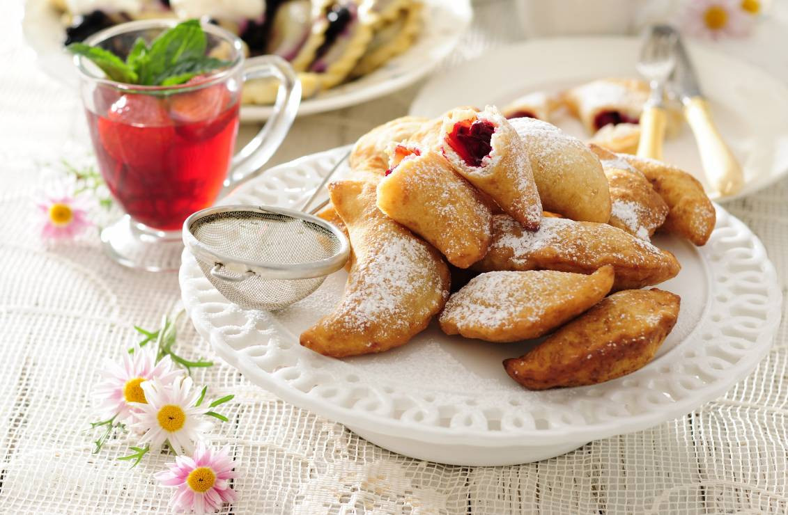 Smażone pierogi z wiśniami